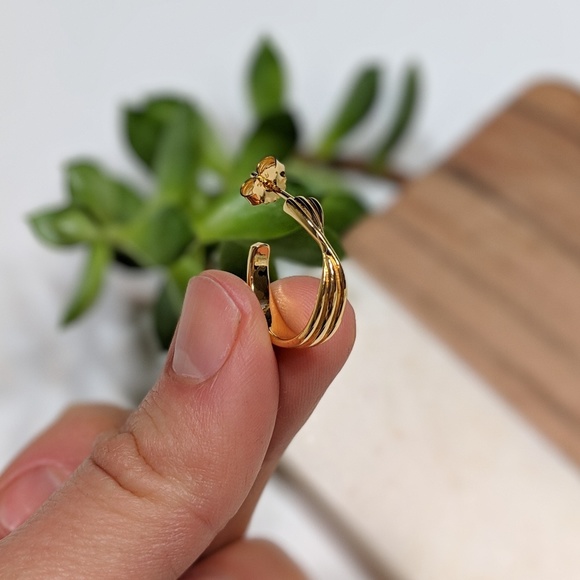 • j crew • demi fine twisted hoop earrings - Picture 5 of 6